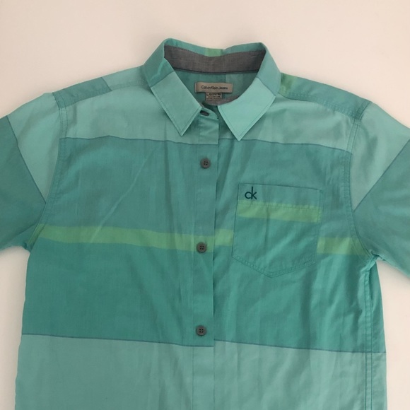 Boys Calvin Klein short sleeve button up - Picture 3 of 8